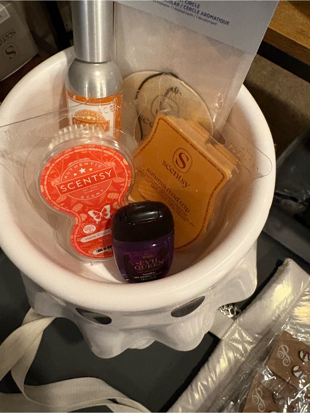 Scentsy Holiday mystery Gift Basket - Ghost bucket filled